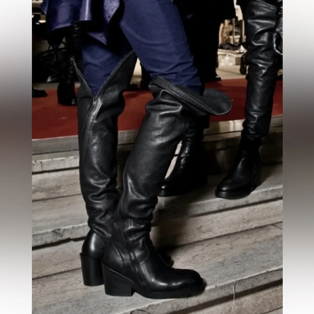 Ann Demeulemeester Spiral Zip Over The Knee Black Leather Runway Boots Sz 7.5